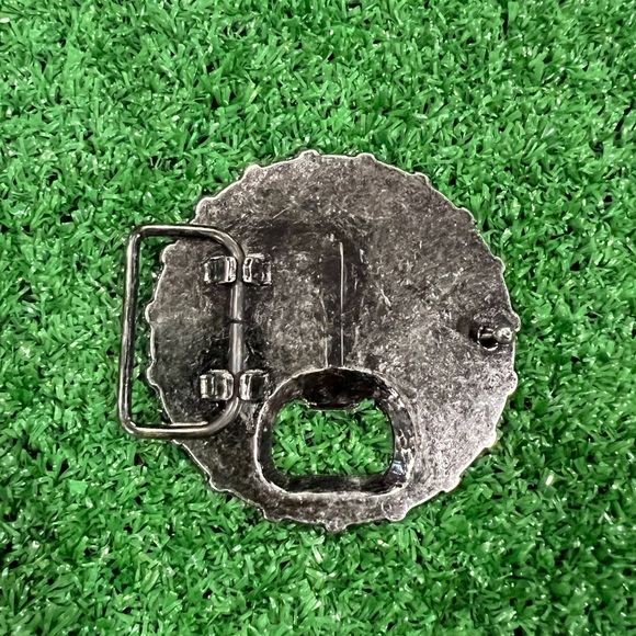 OPEN HERE BELT BUCKLE BOTTLE OPENER - Picture 2 of 2